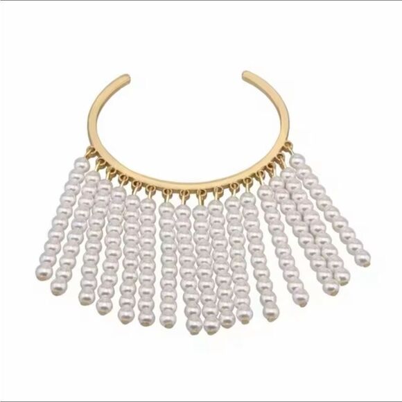 Luxurious Golden Pearl Fringe Bracelet - Picture 5 of 8